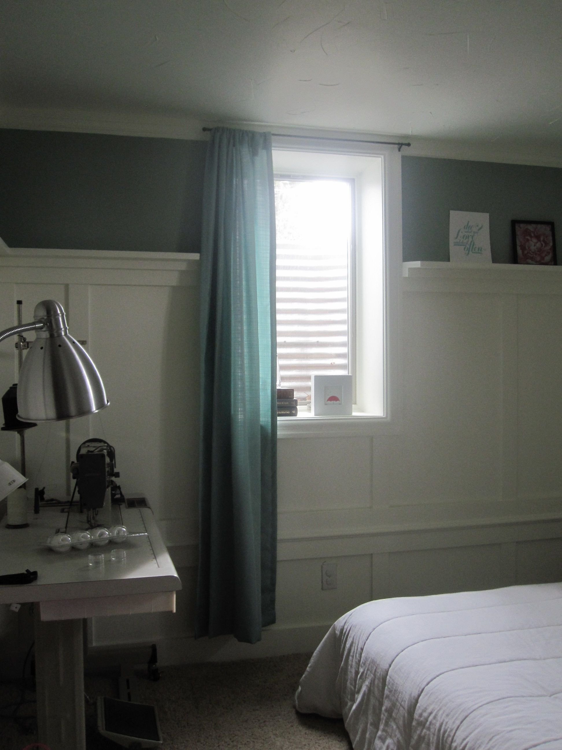 Curtains for Small Bedroom Windows New Make A Small Master Bedroom with Small Weird Windows Look