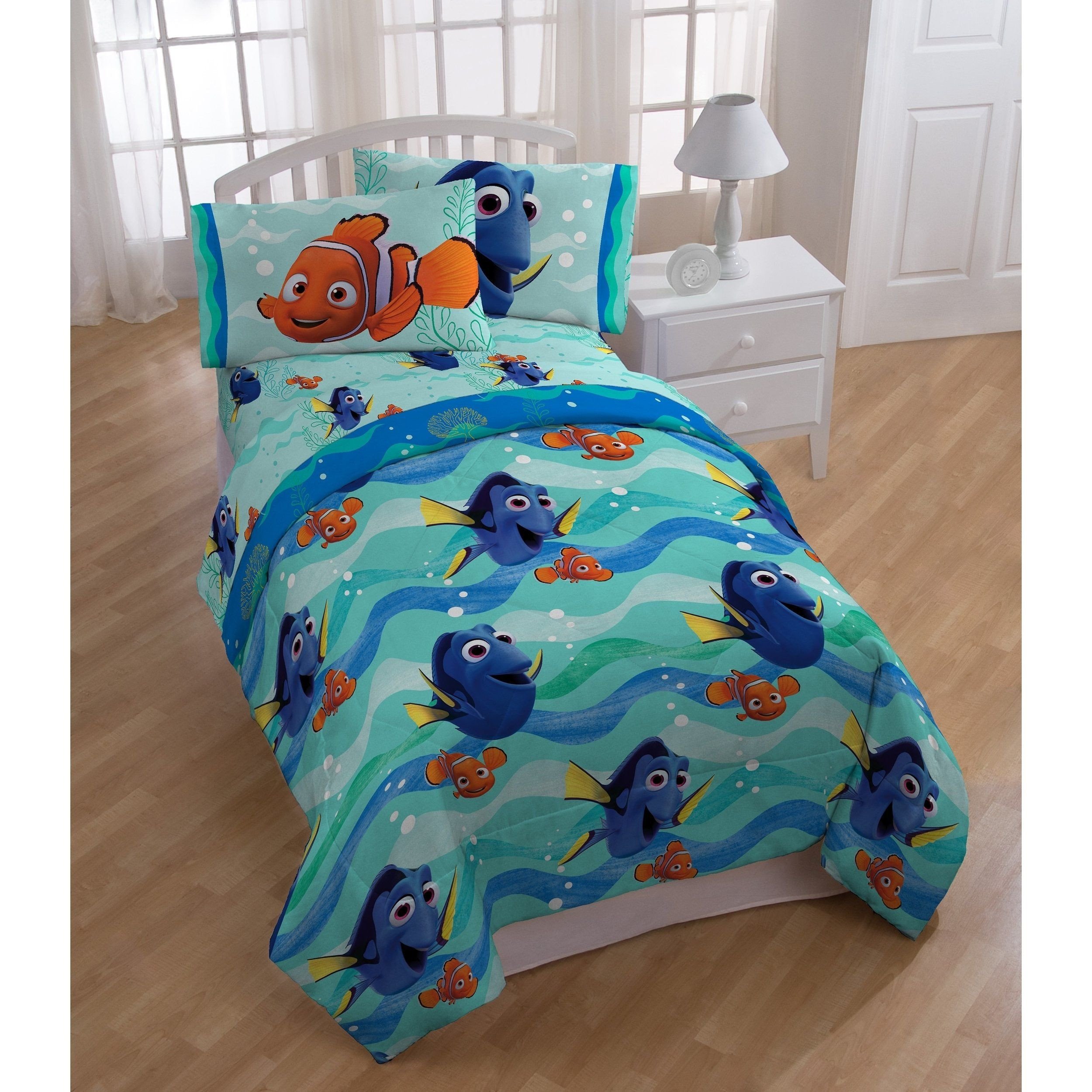 Finding Dory Bedroom Decor New Disney Pixar Finding Dory Splashy Twin Reversible forter
