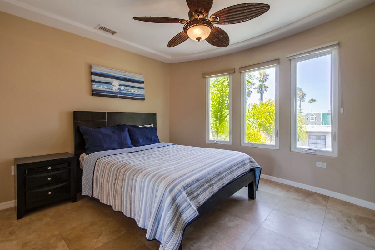 Full Size Bedroom Suite Beautiful Dover745 Vacation Home In San Diego