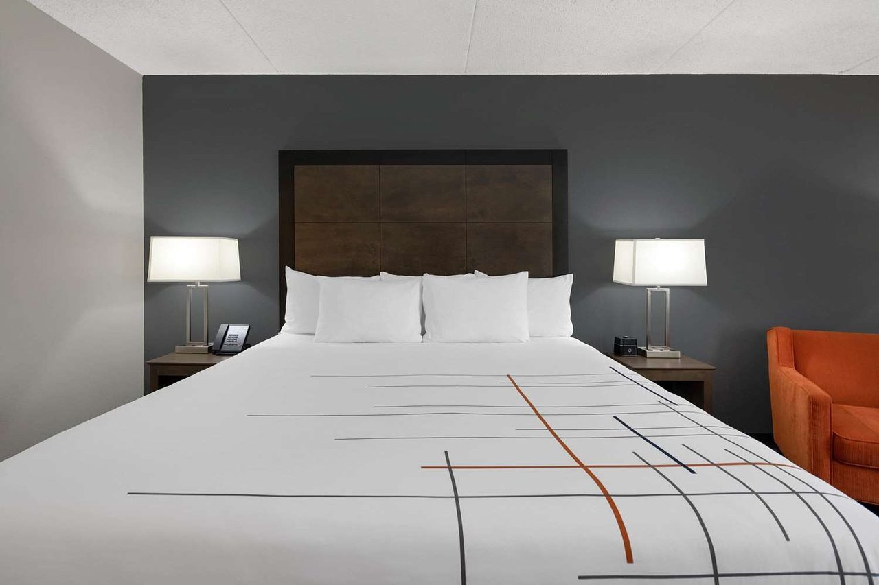 Good Size Tv for Bedroom Fresh La Quinta Inn &amp; Suites by Wyndham atlanta Douglasville $71
