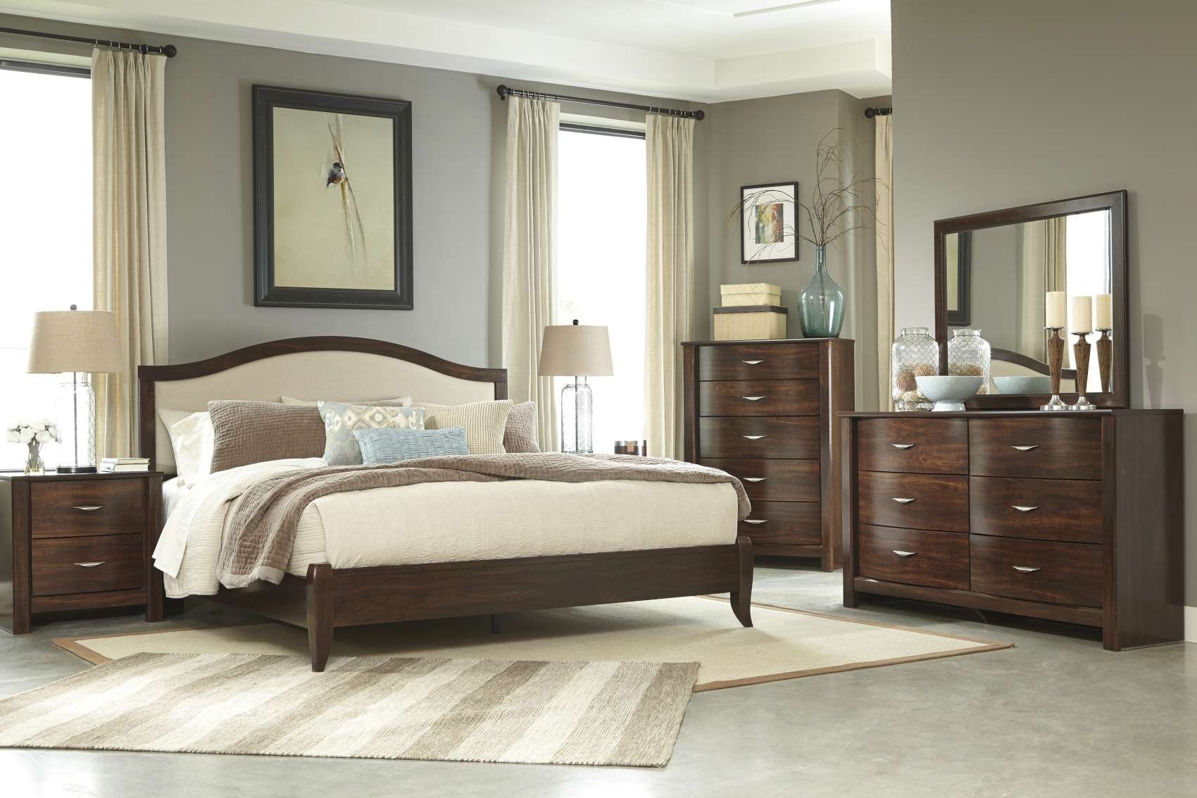 Juararo Queen Bedroom Set Luxury Corraya Medium Brown Bedroom Collection B428