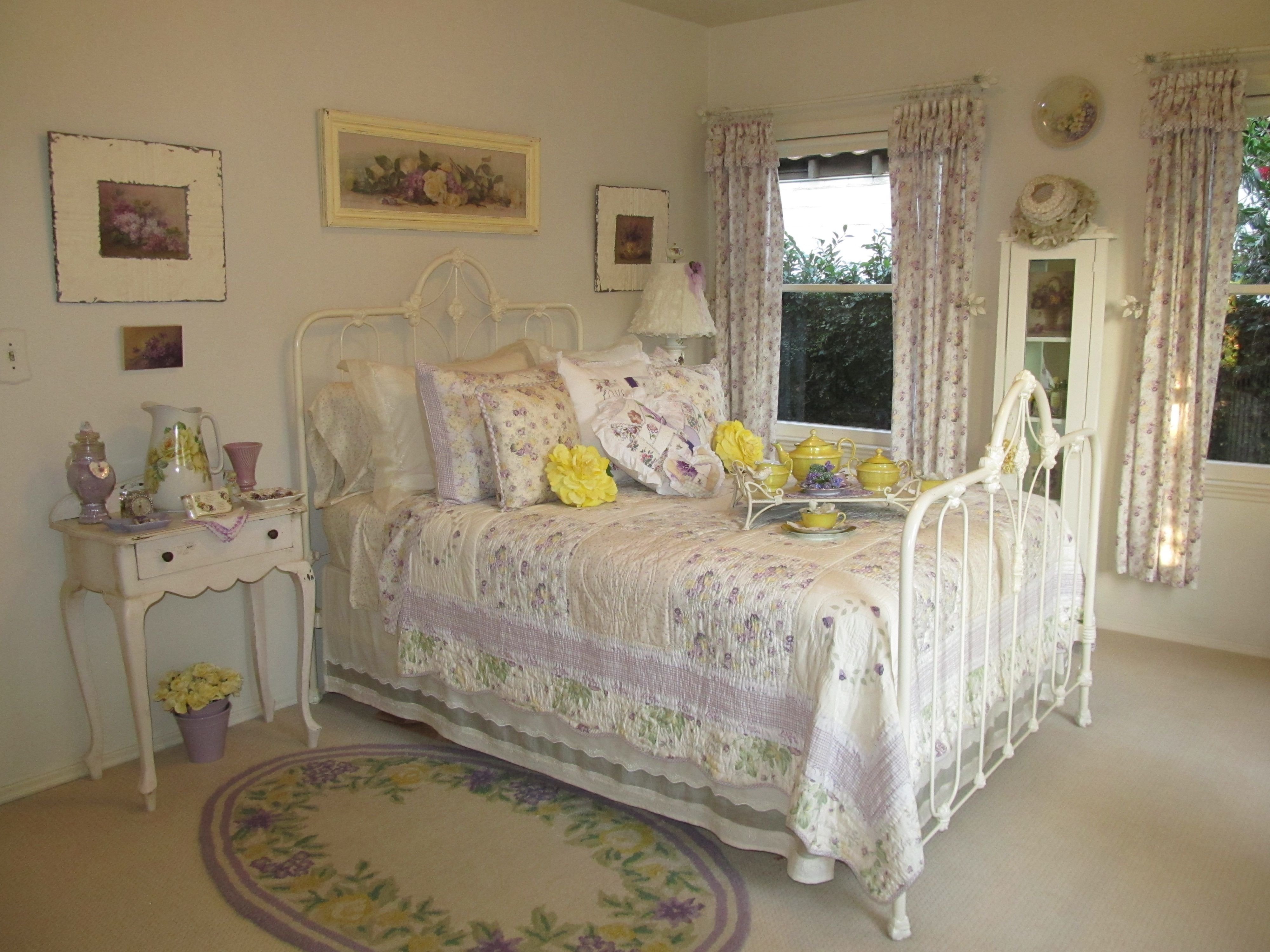 Lavender and Gray Bedroom New Shabby Lavender and Lemon Bedroom