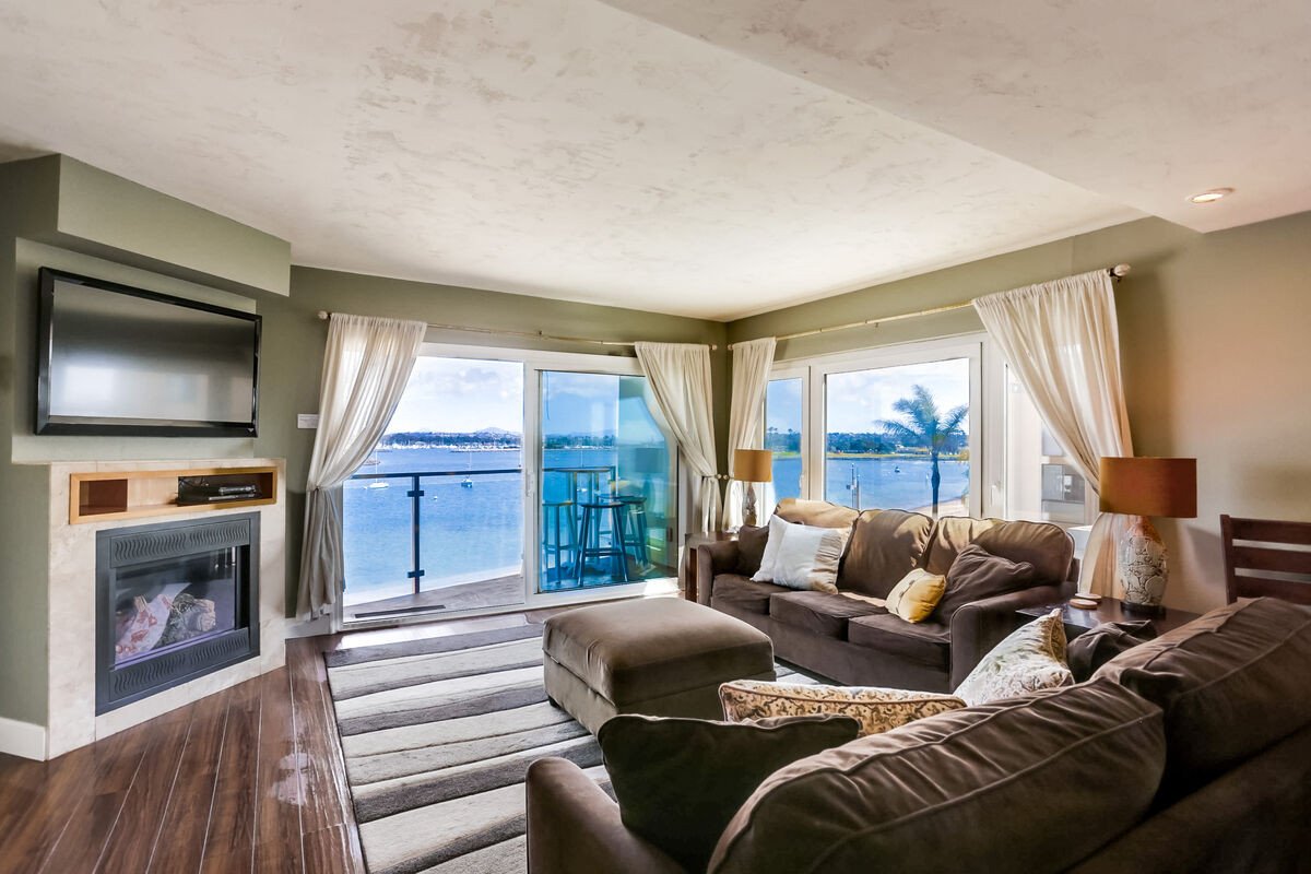 Master Bedroom with Fireplace Luxury Reserve the Cohasset2 2820bay Vacation Condo In San Diego