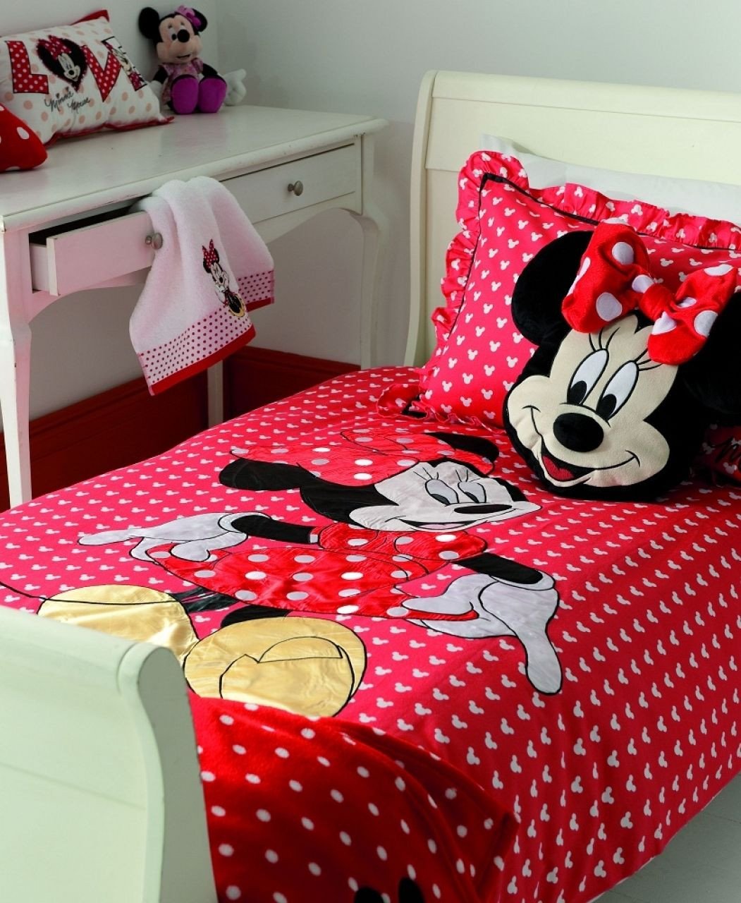 Mickey Mouse Bedroom Accessories Beautiful Decor Mickey and Minnie Mouse Bedding Queen Size Minnie