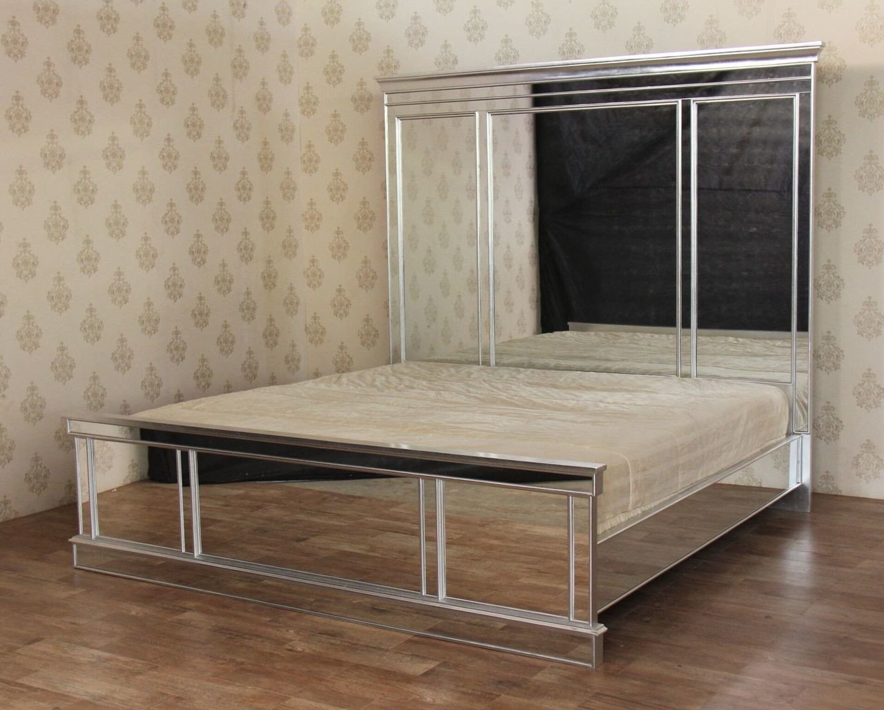 living room furniture mirrored queen bed