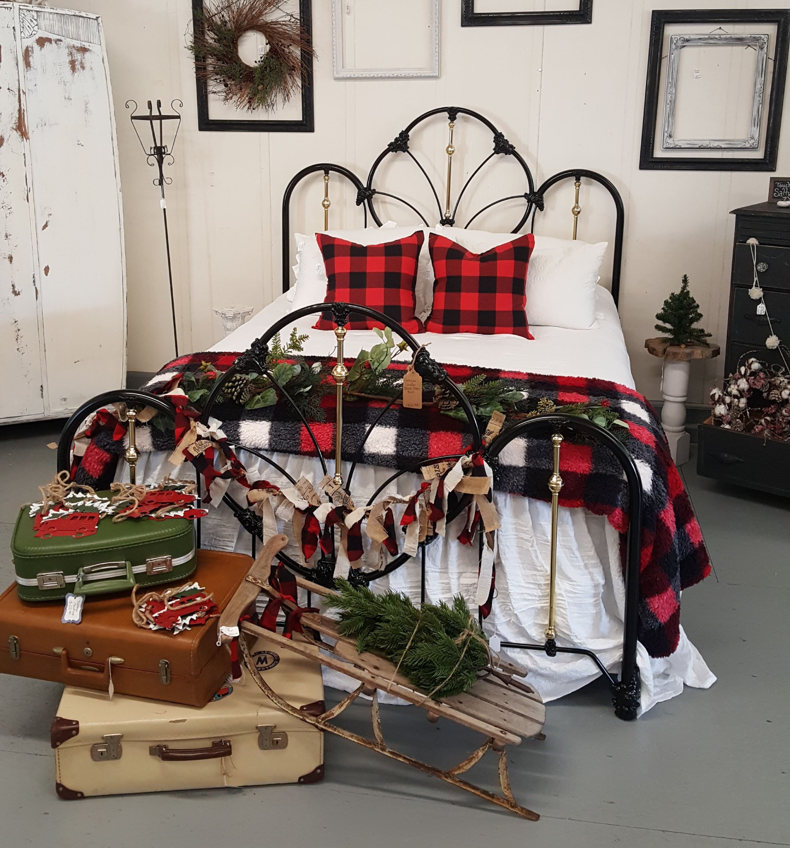 Red and Black Bedroom Set Awesome This Christmas Decorated Red and Black Buffalo Check Iron