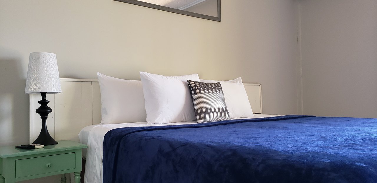 Shades Of Blue for Bedroom Awesome Caribic House $59 $Ì¶6Ì¶7Ì¶ Prices &amp; Hotel Reviews