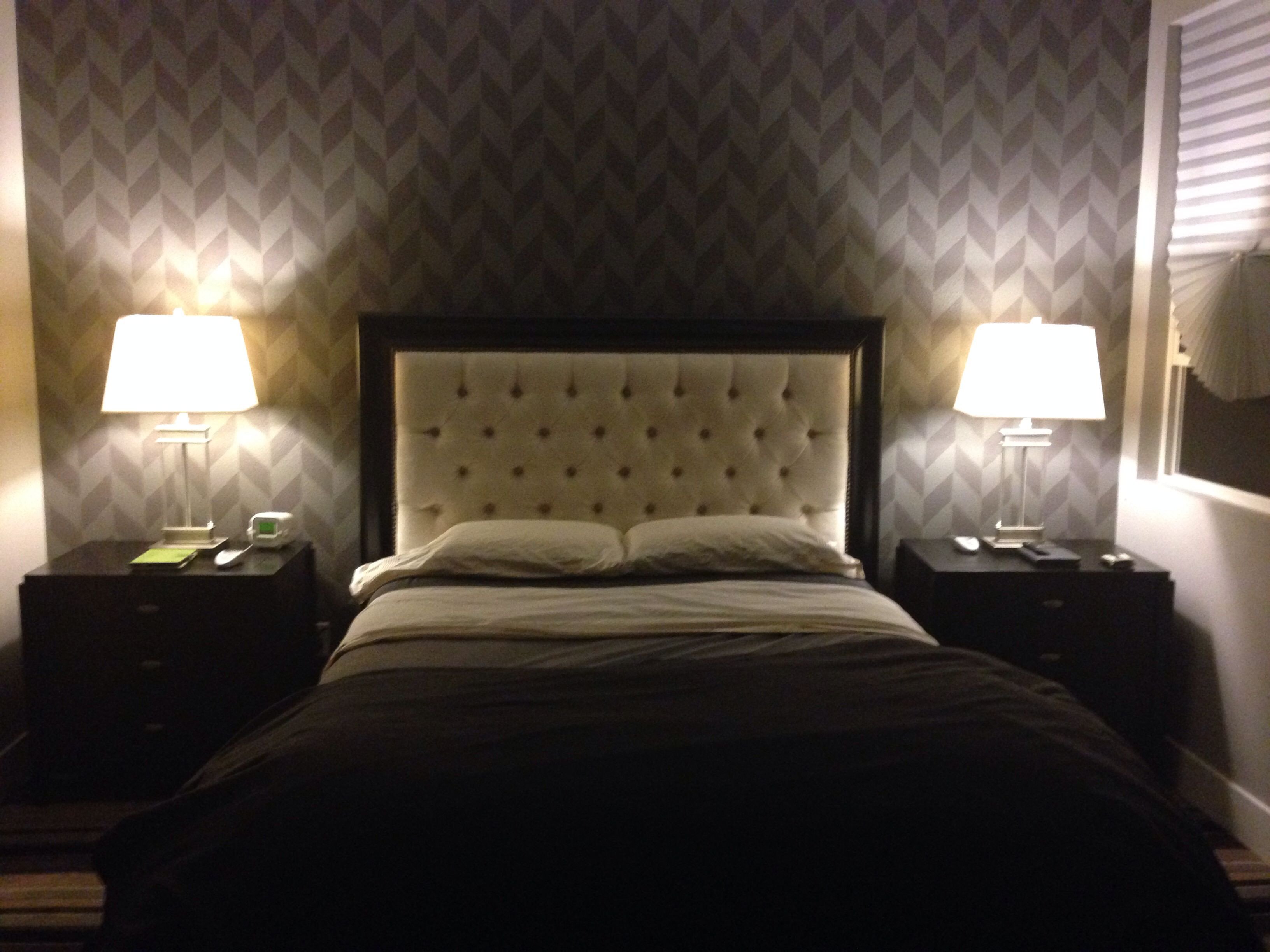 Z Gallerie Bedroom Set Awesome Our Master Night Time Rafael Bed by Zgallerie Houndstooth